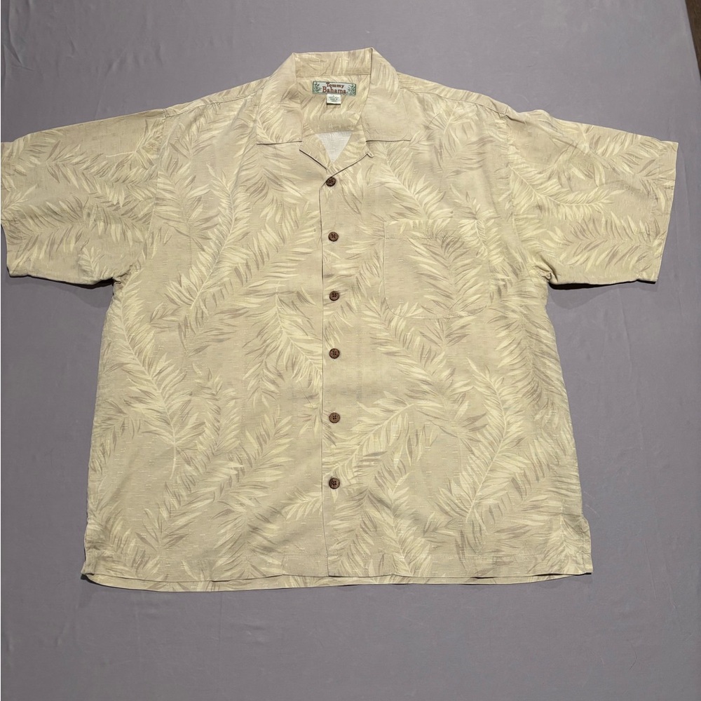 Tommy Bahama Shirt Mens L Large 100% Silk Beige Palm Leaf Tropical Camp Hawaiian